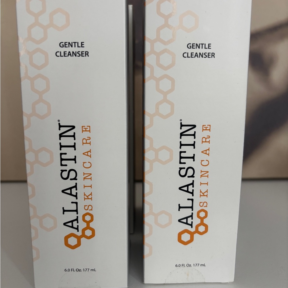 Alastin Skincare Gentle Cleanser - White